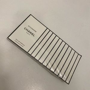 Pack of 12 Chanel “Sycamore” scent eau de parfum perfume samples. Unopened pack